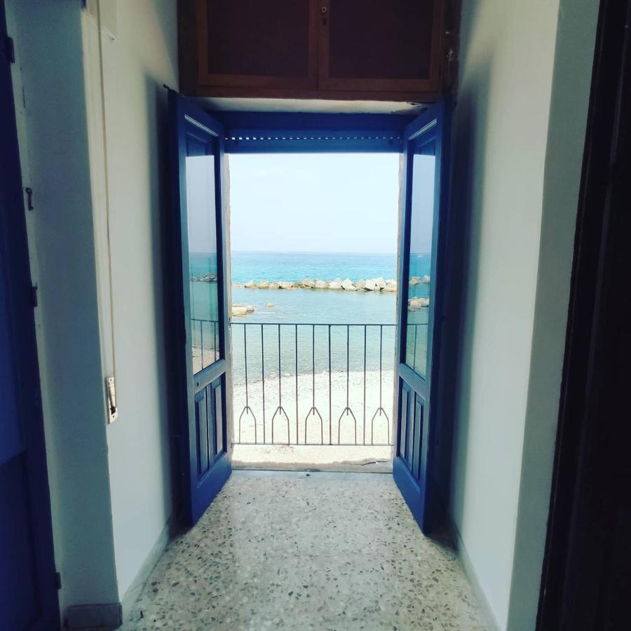 فيلا بيتسوفي La Terrazza Sul Mare المظهر الخارجي الصورة
