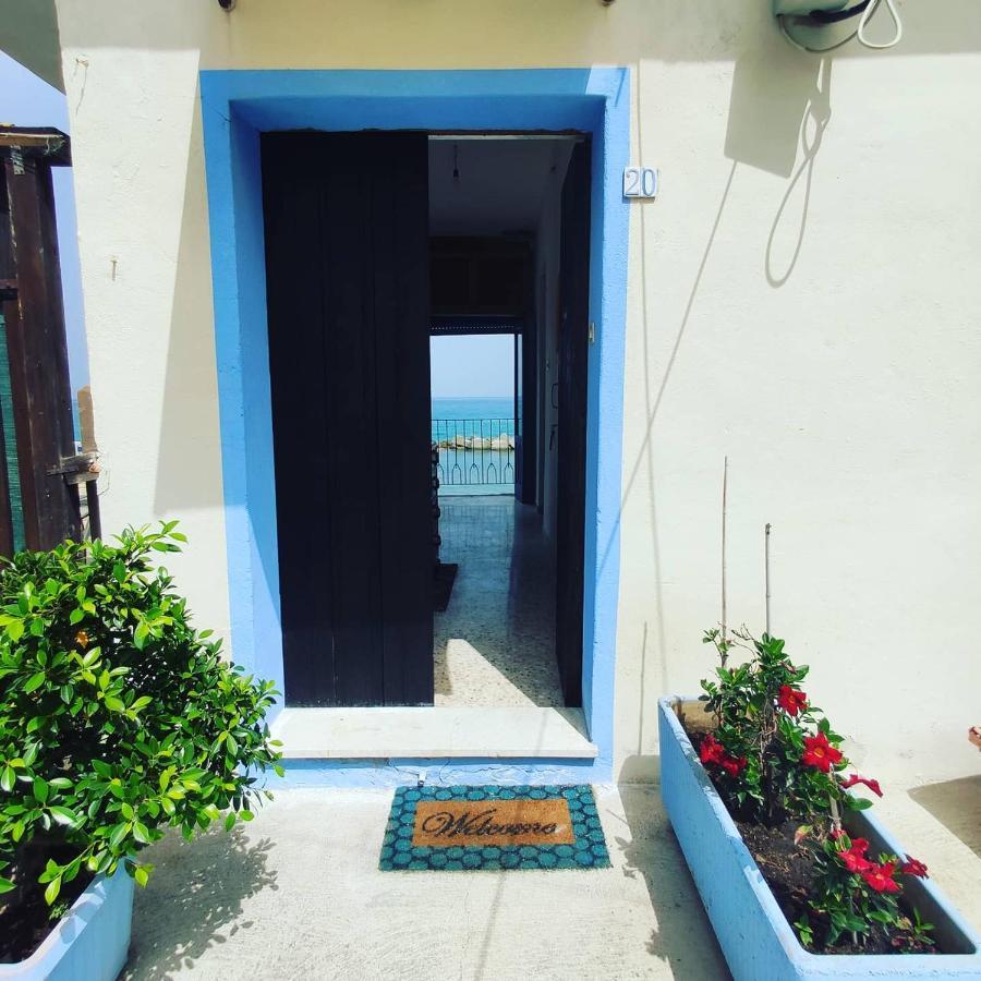 فيلا بيتسوفي La Terrazza Sul Mare المظهر الخارجي الصورة