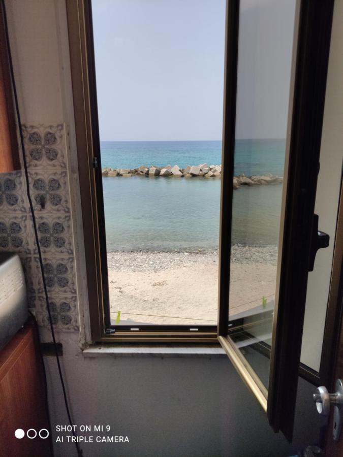 فيلا بيتسوفي La Terrazza Sul Mare المظهر الخارجي الصورة